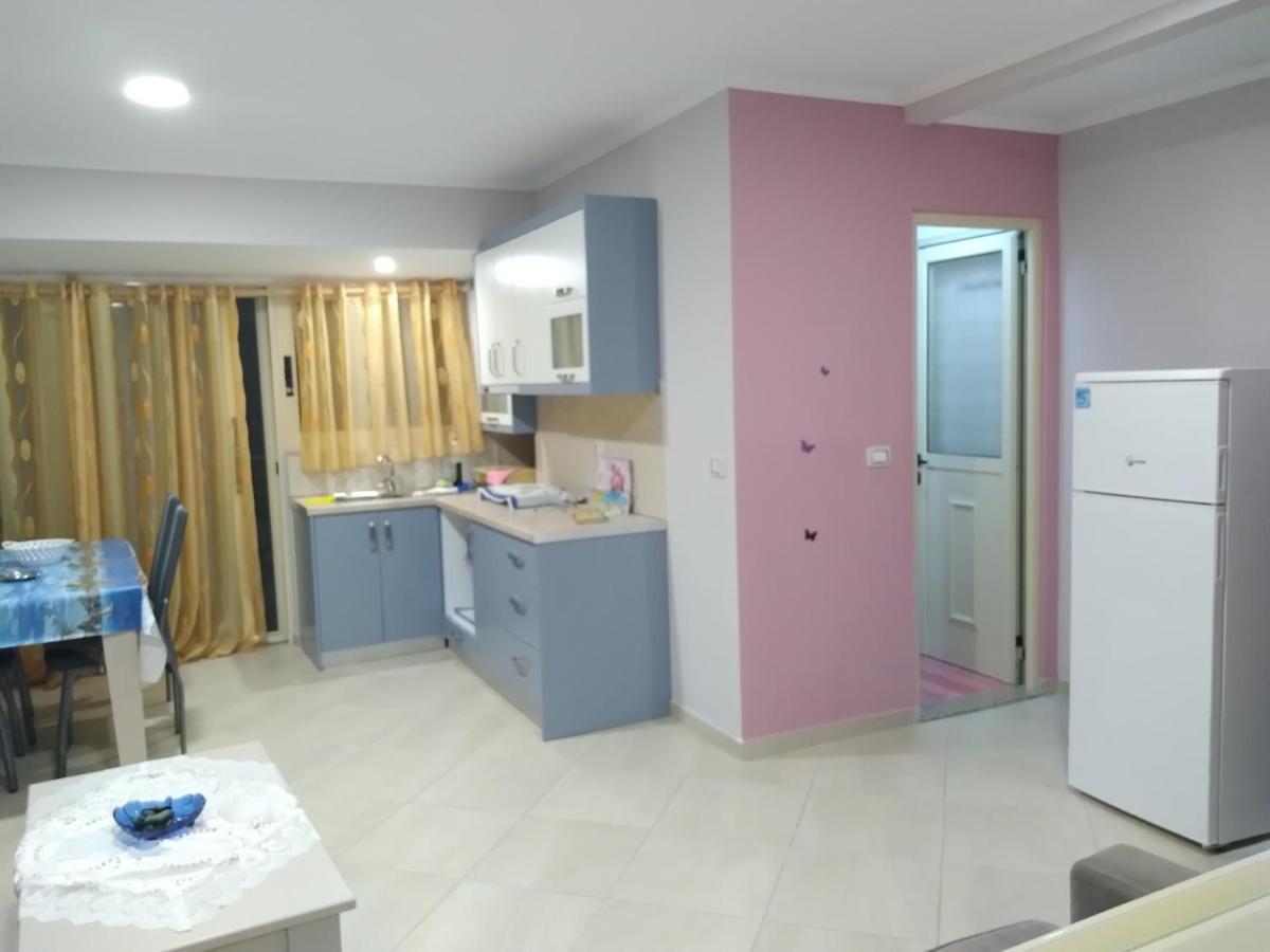 Eleana'S Apartament Sarandë Exterior foto