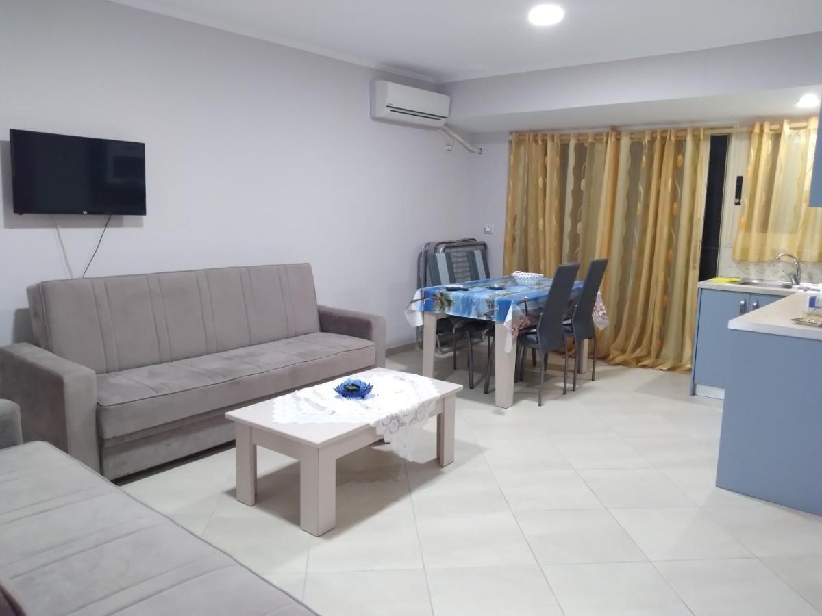 Eleana'S Apartament Sarandë Exterior foto