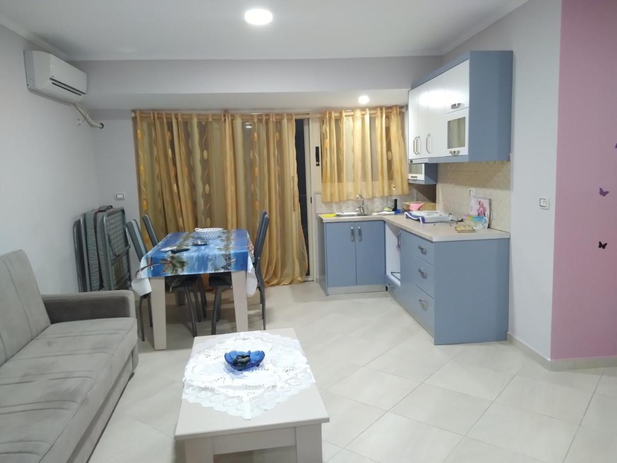 Eleana'S Apartament Sarandë Exterior foto