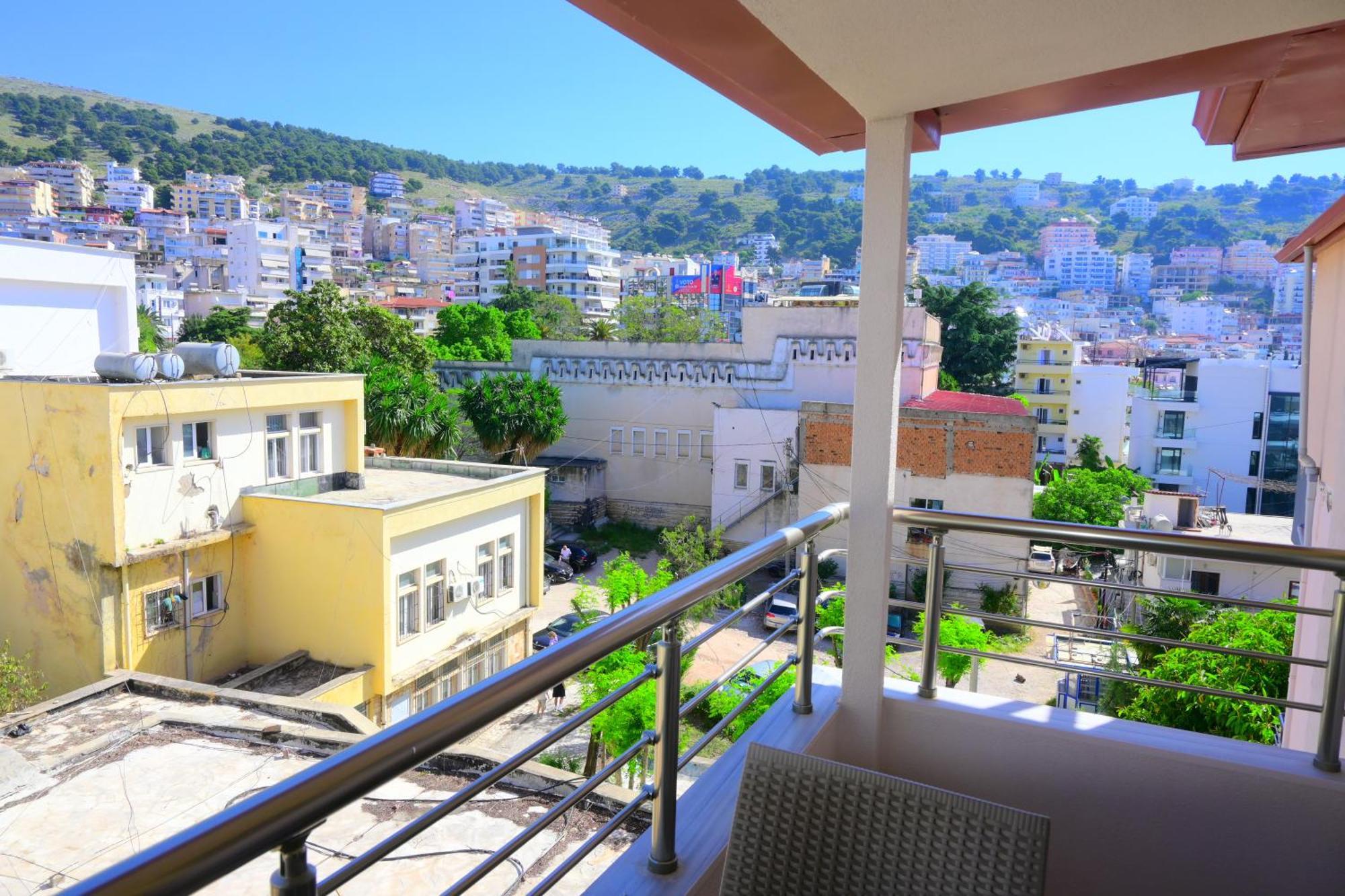 Eleana'S Apartament Sarandë Zimmer foto