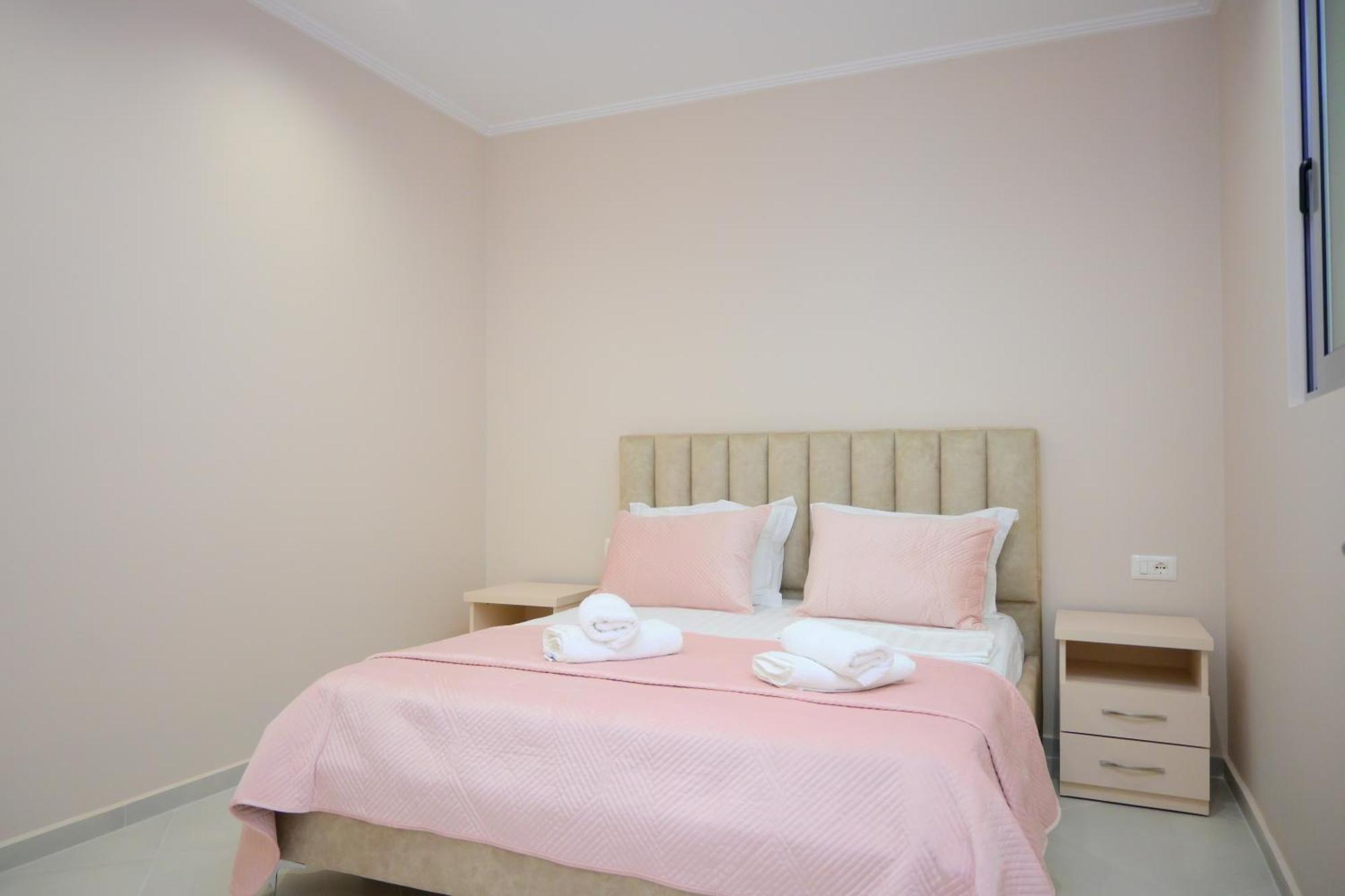 Eleana'S Apartament Sarandë Zimmer foto