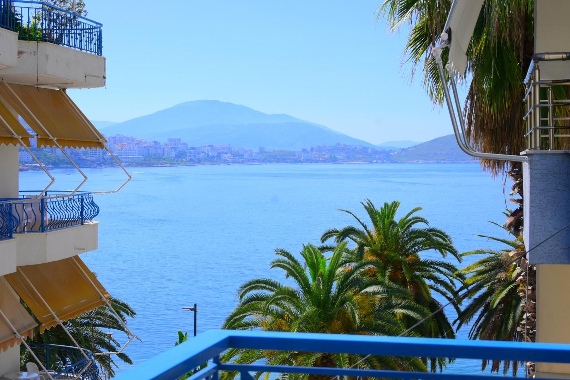 Eleana'S Apartament Sarandë Zimmer foto